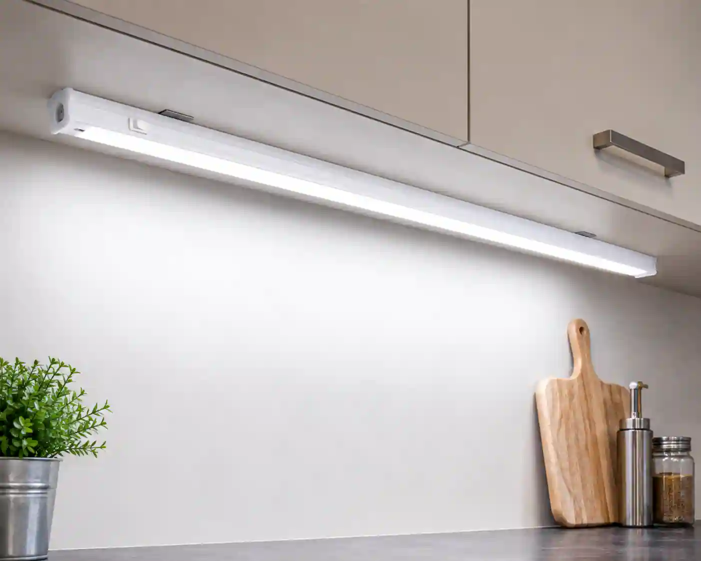 LED svítidlo T5 120cm s mléčným krytem pod kuchyňskou linkou